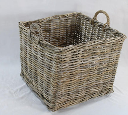 panier en bois kubu petit carré avec mur en bois