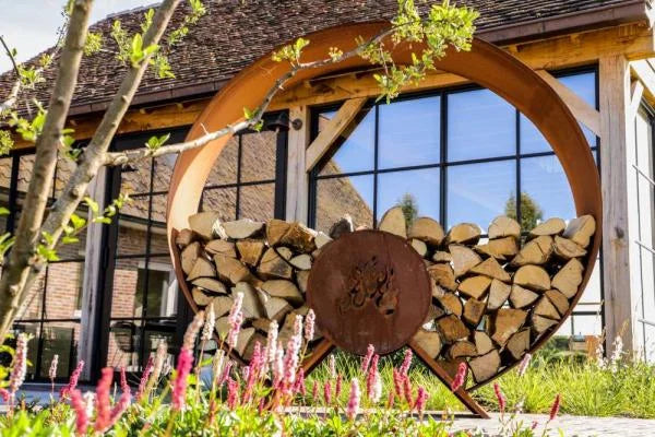 Cortenstaal houtopslag